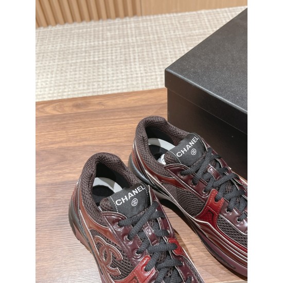 CHANEL Sneakers