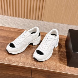 CHANEL Sneakers