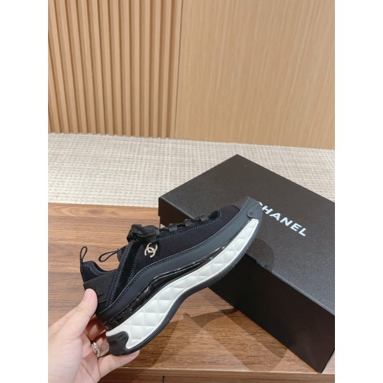 CHANEL Sneakers
