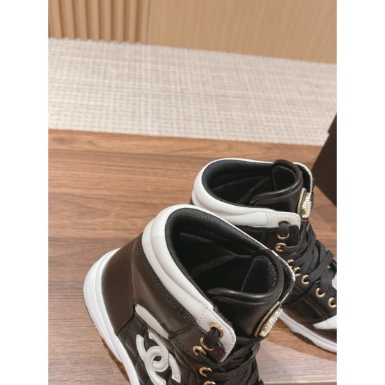 CHANEL Boots