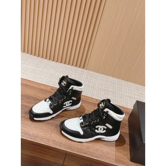 CHANEL Boots