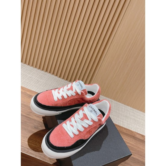 CHANEL Sneakers