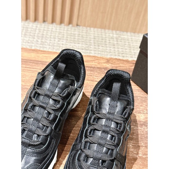 CHANEL Sneakers