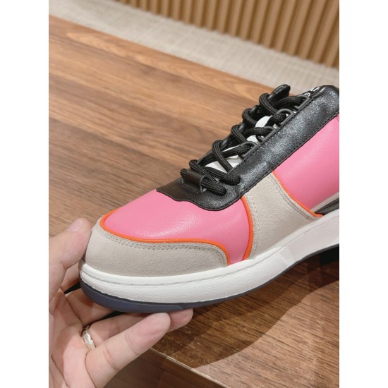CHANEL Sneakers