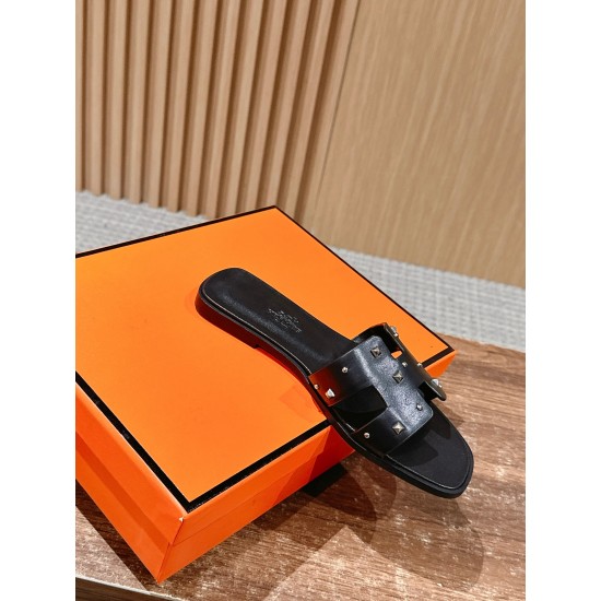 Hermes Slippers