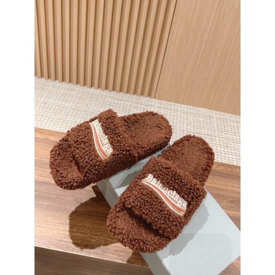  Balenciaga Slippers