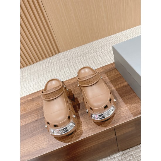  Balenciaga Slippers