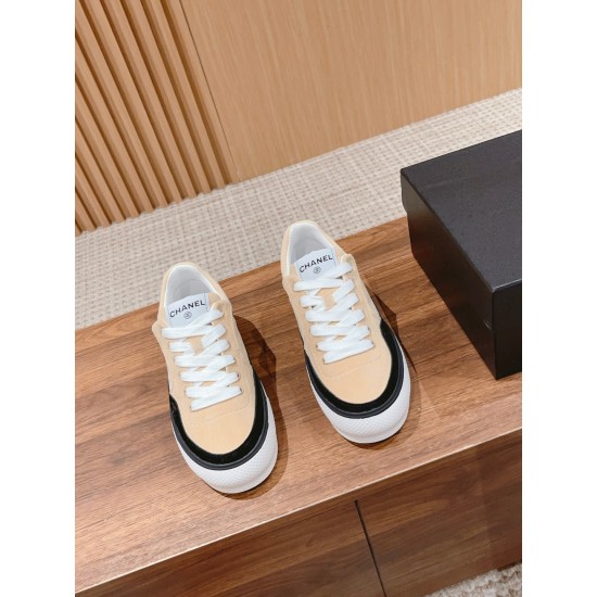 CHANEL Sneakers
