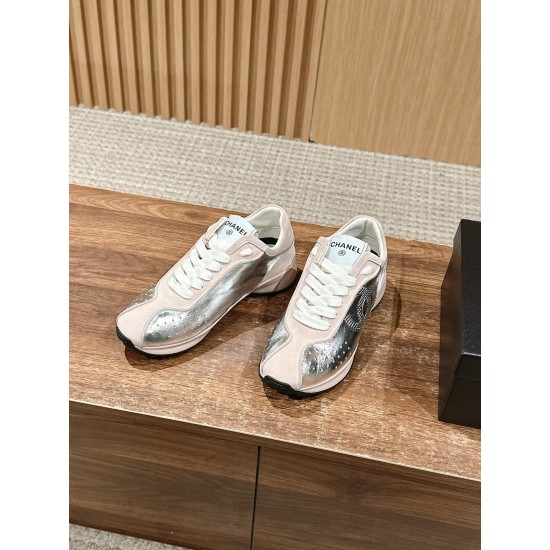 CHANEL Sneakers