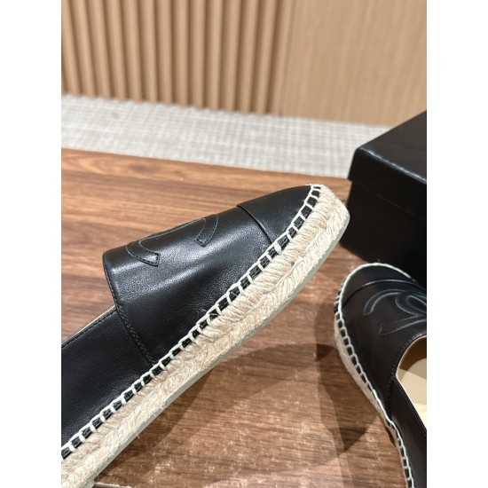 CHANEL Espadrilles