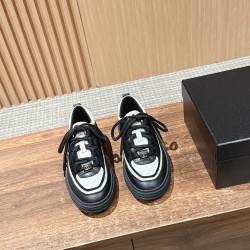 CHANEL Sneakers