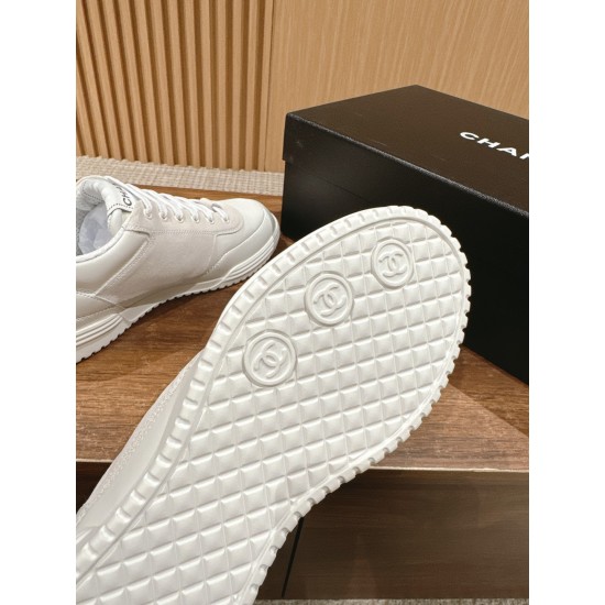 CHANEL Sneakers