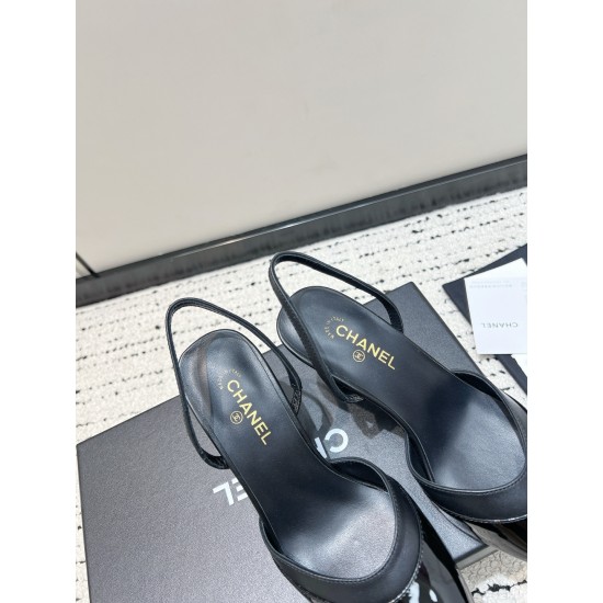 CHANEL Pumps and Slingbacks