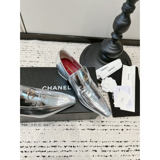 CHANEL Pumps and Slingbacks