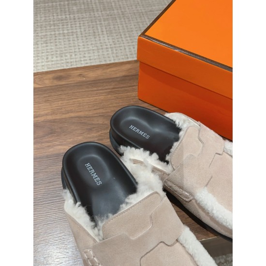 Hermes Iota mule