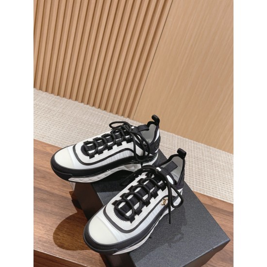 CHANEL Sneakers