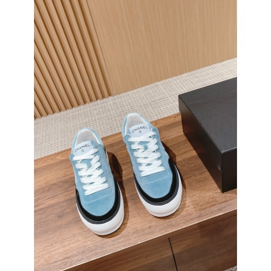 CHANEL Sneakers