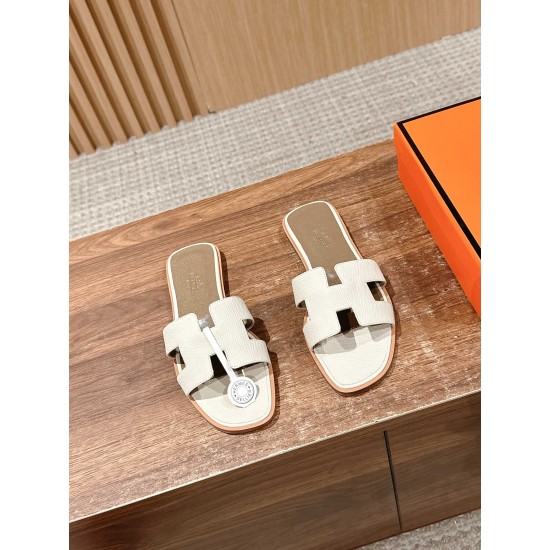 Hermes Slippers