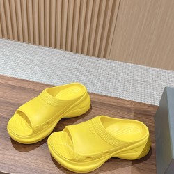  Balenciaga Slippers