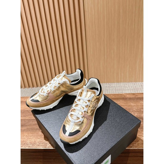 CHANEL Sneakers