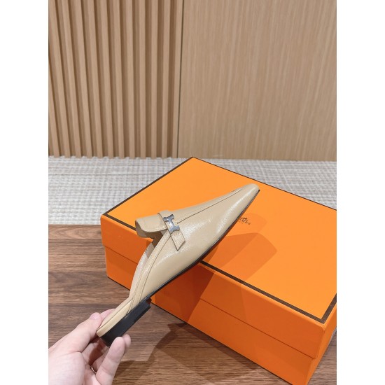 Hermes Iota mule