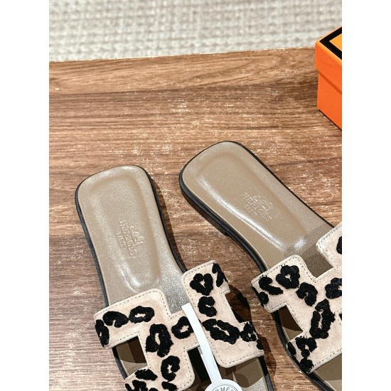 Hermes Slippers