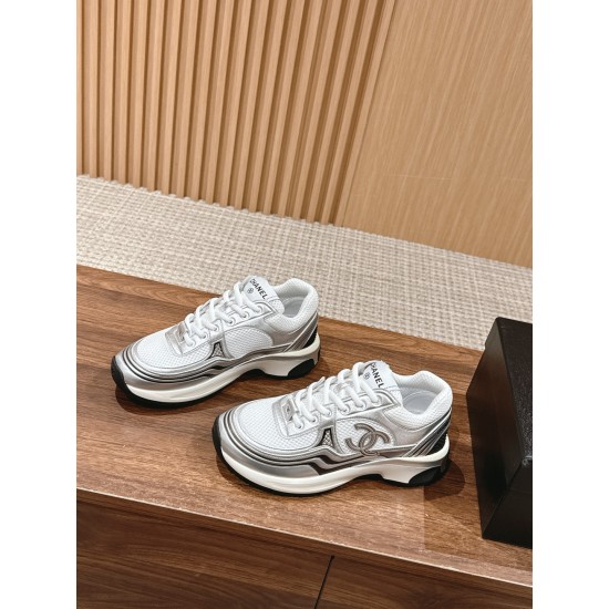 CHANEL Sneakers