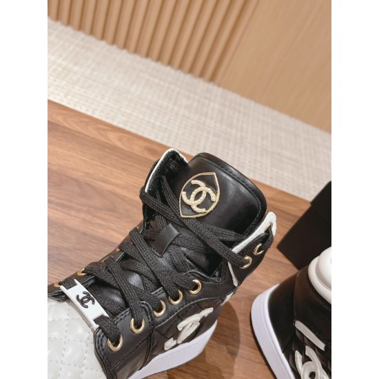 CHANEL Boots