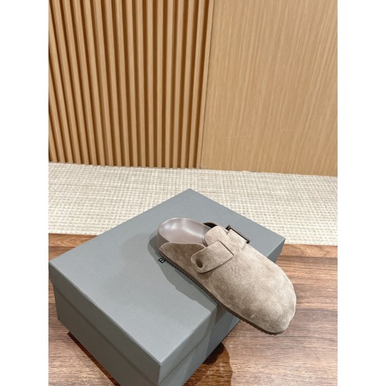  Balenciaga Slippers