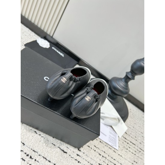 CHANEL Pumps and Slingbacks