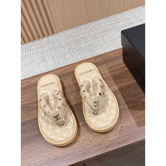 CHANEL Slippers