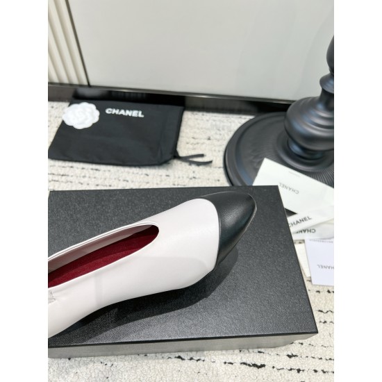CHANEL Pumps and Slingbacks