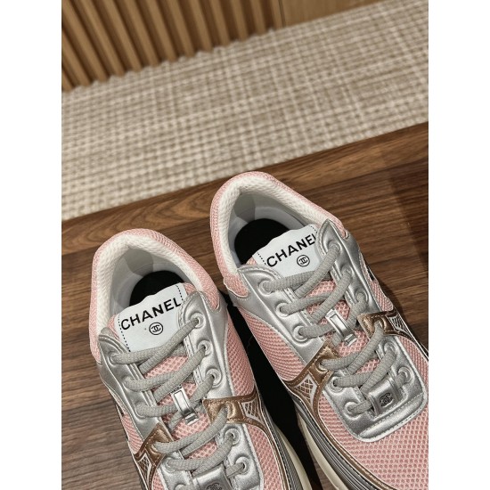 CHANEL Sneakers