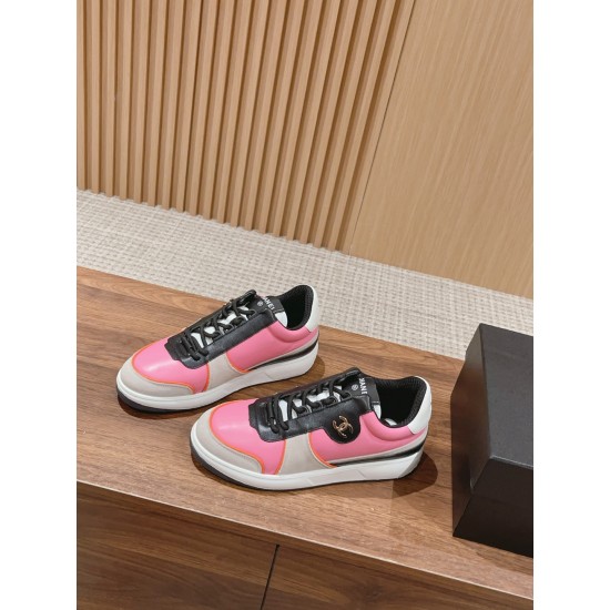 CHANEL Sneakers