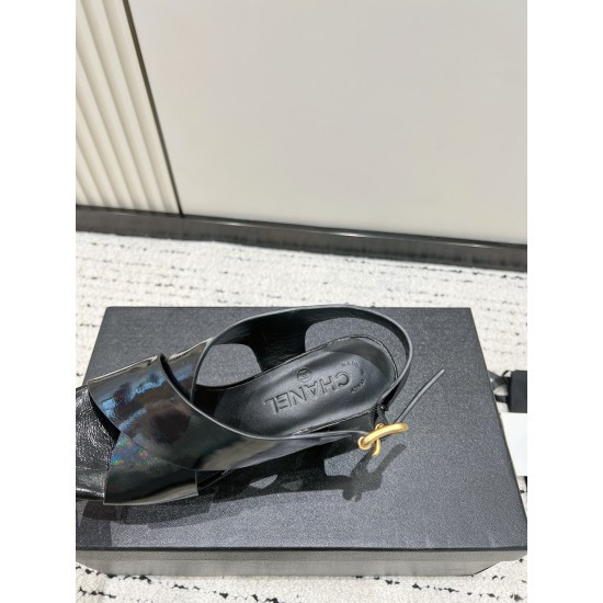 CHANEL Pumps and Slingbacks