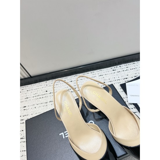 CHANEL Pumps and Slingbacks