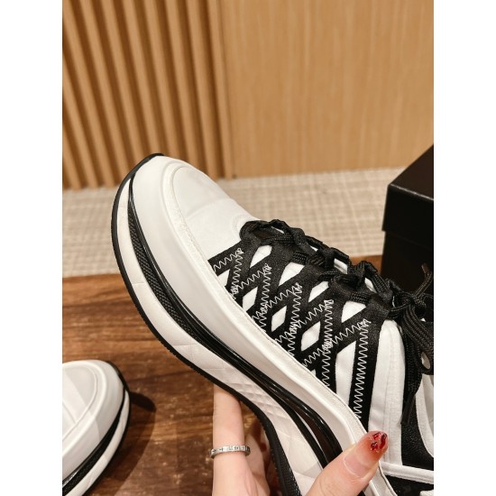 CHANEL Sneakers
