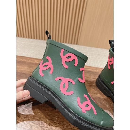 CHANEL Boots