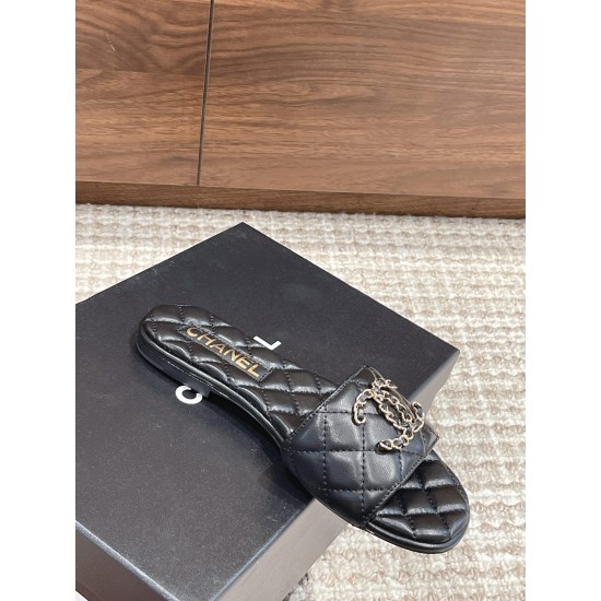 CHANEL Slippers