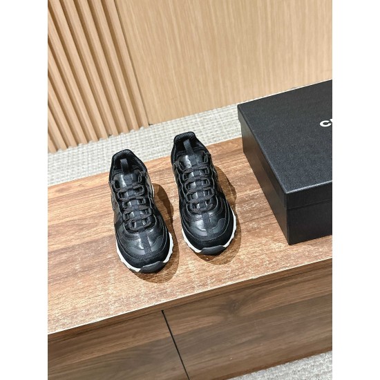 CHANEL Sneakers