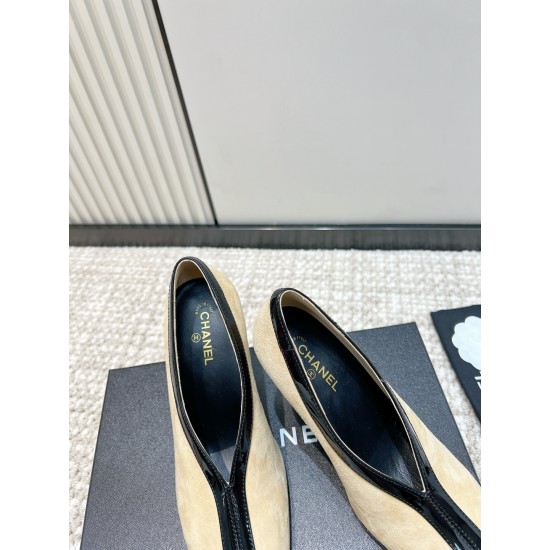 CHANEL Pumps and Slingbacks