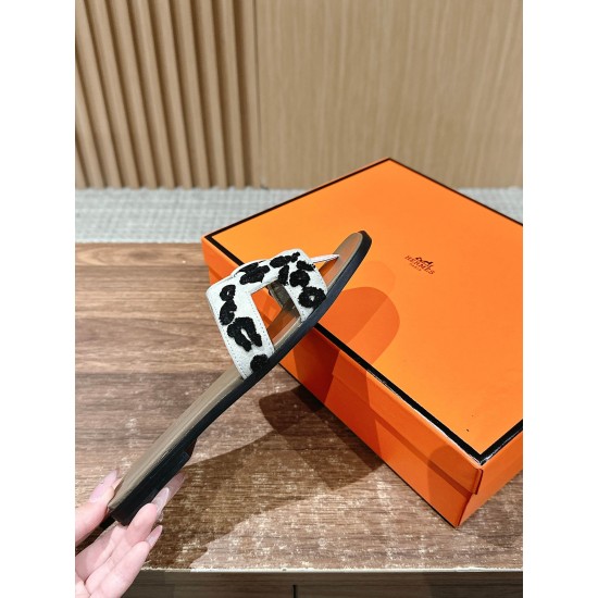 Hermes Slippers