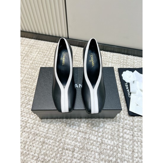 CHANEL Pumps and Slingbacks