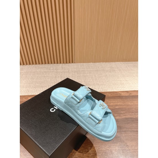 CHANEL Slippers