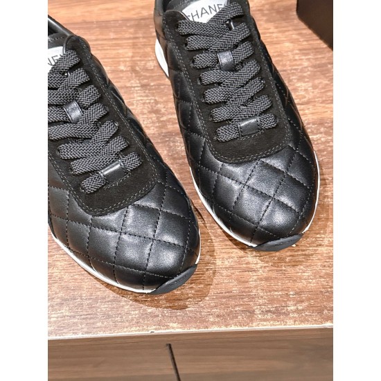 CHANEL Sneakers