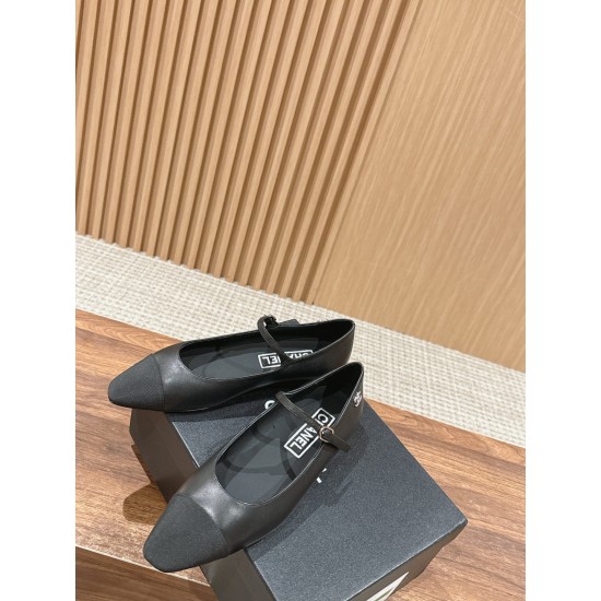 CHANEL Ballerinas