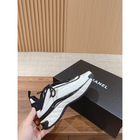 CHANEL Sneakers