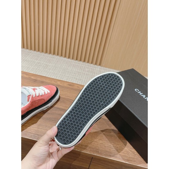 CHANEL Sneakers