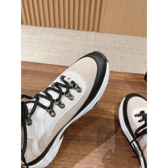 CHANEL Sneakers