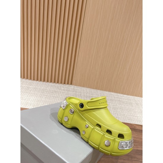  Balenciaga Slippers